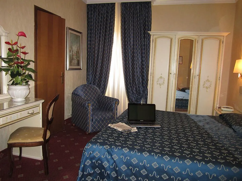 The Republic Hotel Rome 4*,